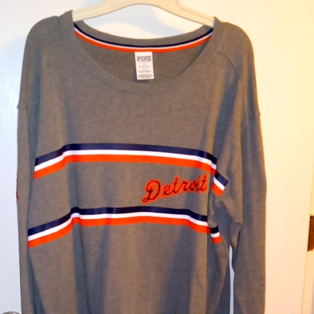 PINK Victoria's Secret Detroit Tigers Gray Sweatshirt Like New